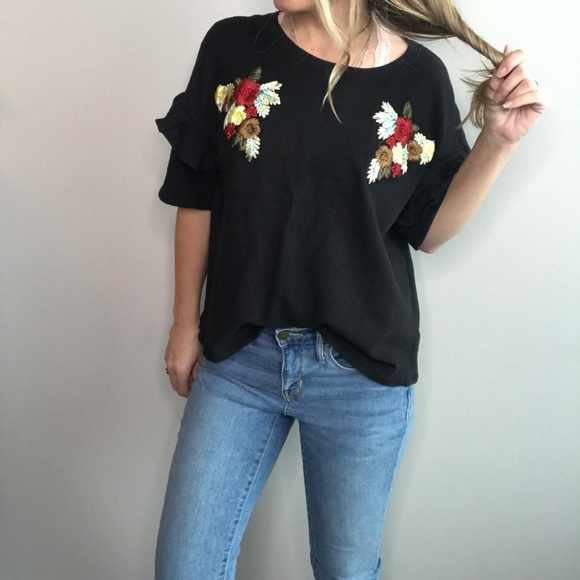 Sophie Rue Tops - 🍁3/$30 Embroidered front ruffle sleeve black top